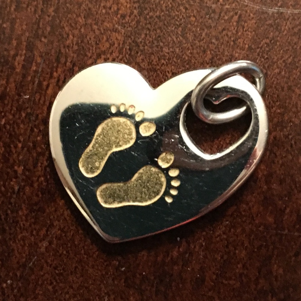 “Born to hug”Baby necklace charm||Silver||